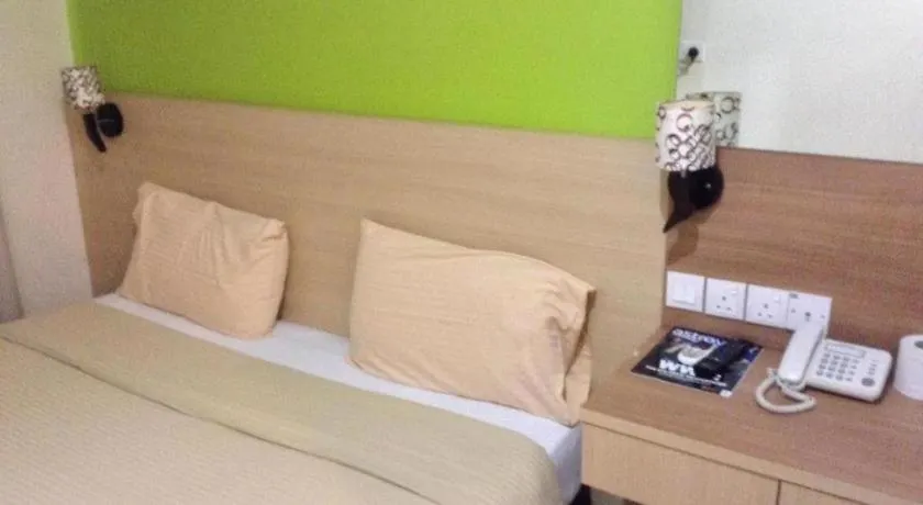 Maxim Hotel Kota Kinabalu 2*,