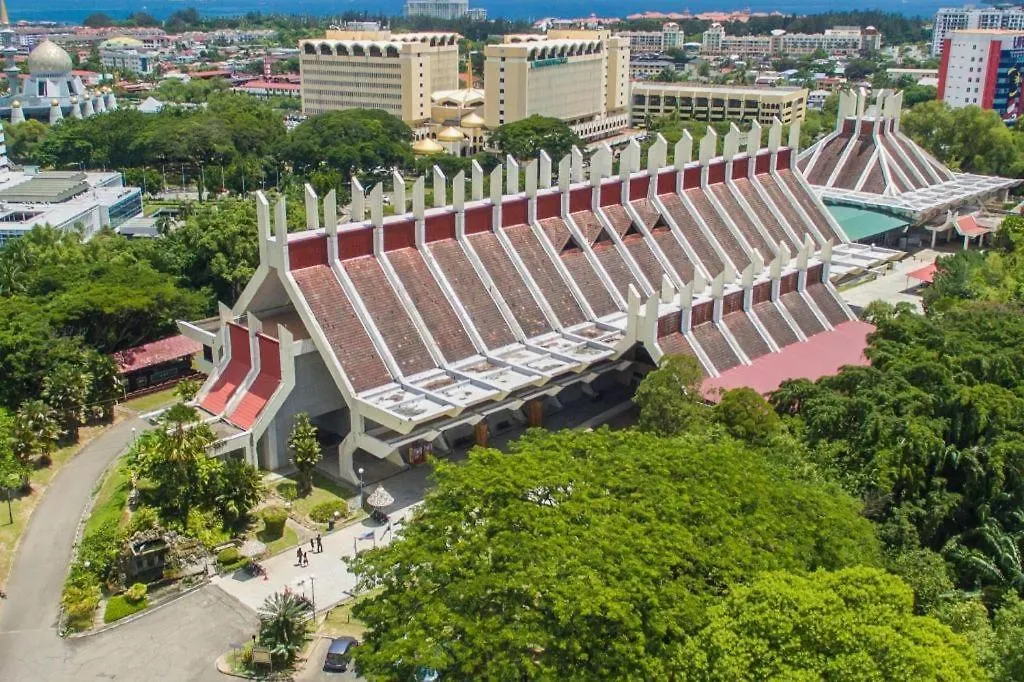 Maxim Hotel Kota Kinabalu 2*,
